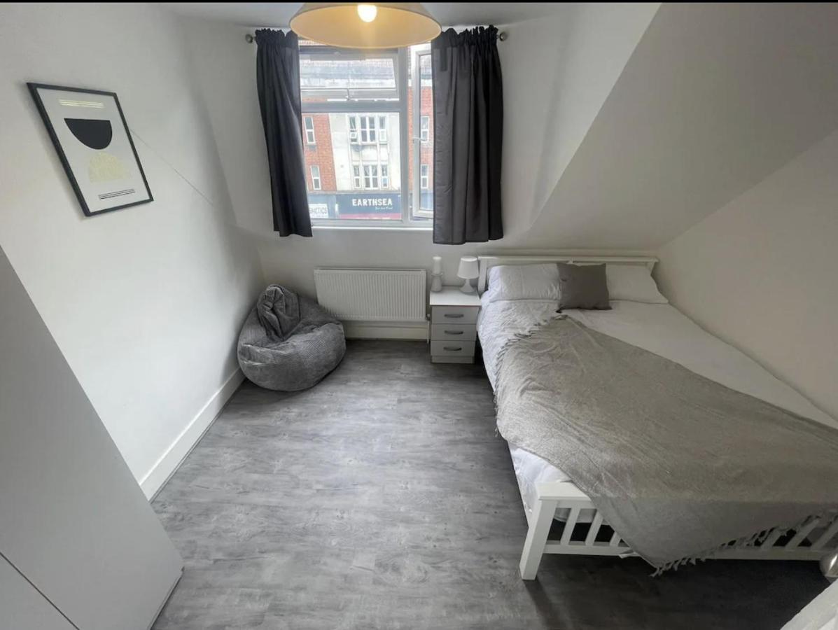 Апартаменти Charming 2 Bed Flat On Tower Bridge Лондон Екстер'єр фото